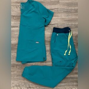 FIGS Two Piece Teal Set Zamora Jogger Pant (M/P) & Casma 3-pocket top (L)